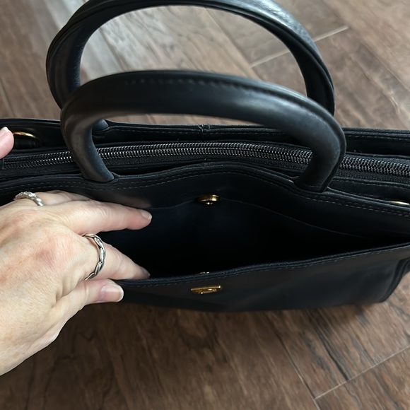 Vintage Etienne Aigner Handbag - Picture 8 of 12